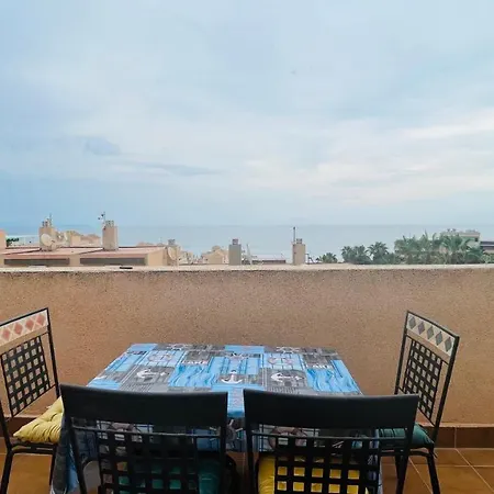 With A Sea View Apartman *